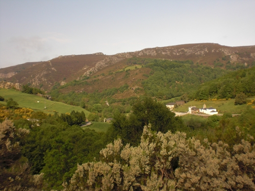 Vistas de Santa Eufemia desde la Ruta de los Bosques (Santa Eufemia, Villanueva de Oscos)